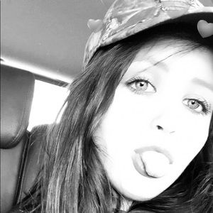 Meet your Posher, Hailee